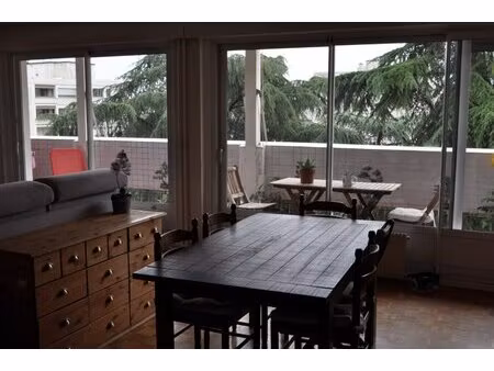 t4 meublé avec balcon // rue lieutenant colonel girard 69007 lyon