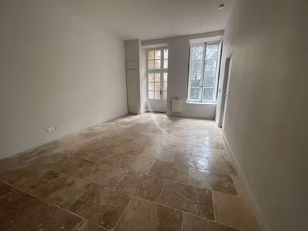 appartement t2 nîmes / feuchères 2 pièces