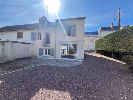 maison dans quartier calme