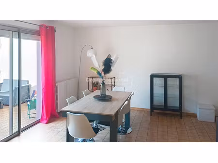 location appartement 4 pièces 87 m² à pierrelatte (26700)  735 €