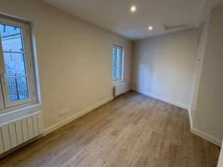location appartement t1 à lisieux (14100) : à louer t1 / 20m² lisieux