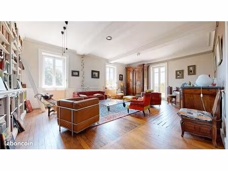 maison 10 pièces 300 m²