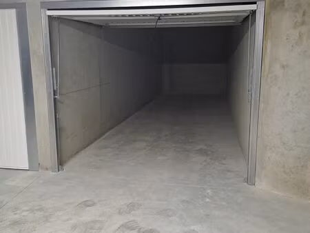 garage double 23m2