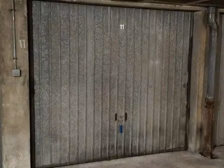garage ferme sous terrain - box