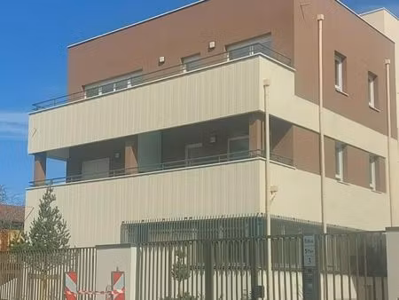 parking 1 m² champagne au mont d or