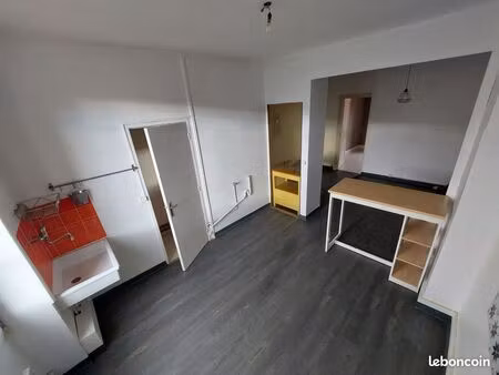 appartement t2 de 42m² (non meublé)