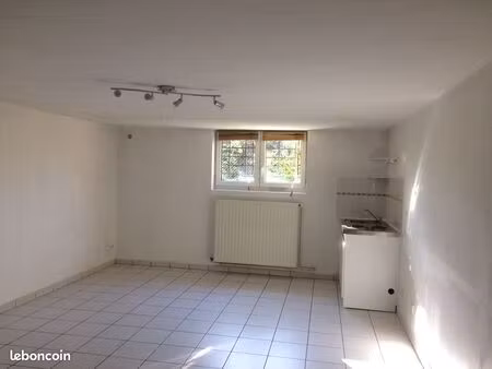 idéal etudiant t2 45m2 rez-de-jardin  doua villeurbanne