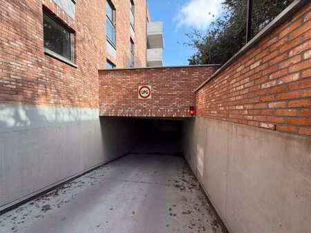box garage à vendre de 23m2- projet neuf de 84 appartements