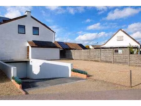 instapklare woning aan zee met terras  2 slpks  kkn  bdkr...