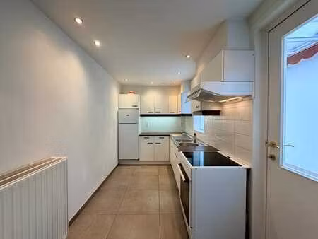 instapklare woning met 2 slaapkamers en diepe tuin te roe...