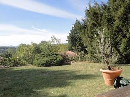 ste foy lès lyon résidentiel maison t4 sur grand jardin paysagé