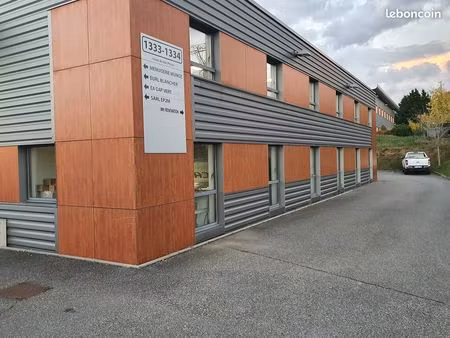 charly : 170 m2 dont 30 m2 stockage