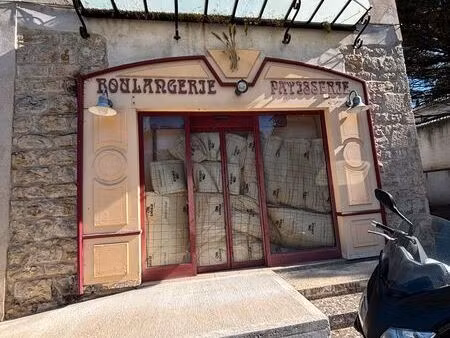 local commercial 121 m²