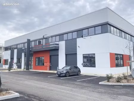 local d'activité 424 m²