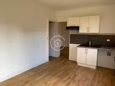 location maison 2 pièces 42.28 m² à montoire-sur-le-loir (41800)  435 €