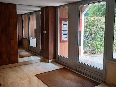 location meublée appartement 4 pièces 80 m² à gentilly (94250)  2 500 €