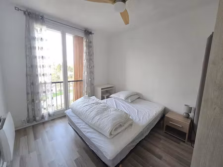 location meublée appartement 2 pièces 9 m² à salon-de-provence (13300)  515 €