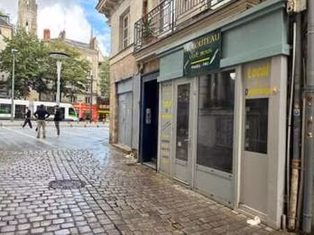 location bureaux et commerces à nantes centre ville (44000) : à louer / 18m² nantes centre