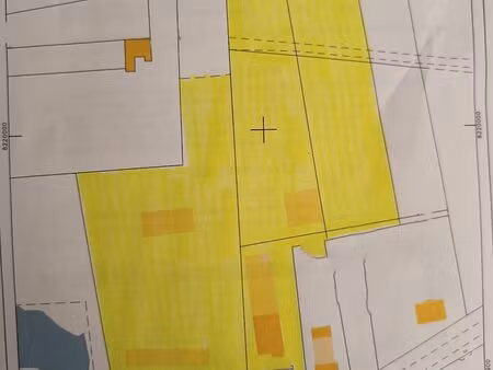 terrain boisé zone n (une partie constructible)