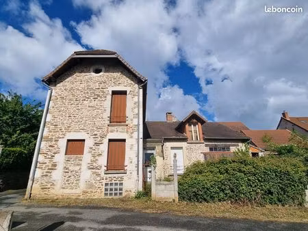 maison de bourg pleine de charme à rénover