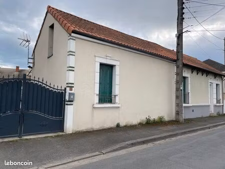 maison f3 + terrain + cour + garage