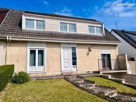 maison 7 pièces 121 m²