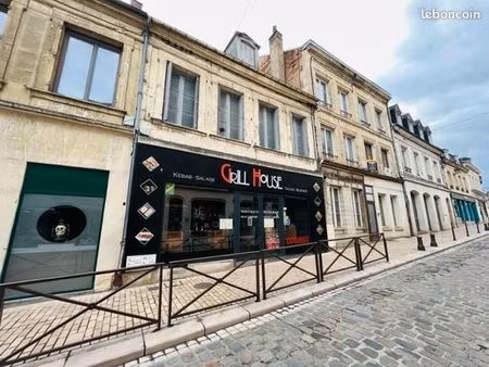 immeuble 6 pièces 250 m²