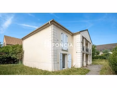 exclusivité foncia : quartier carrière-bois-rochefort - appartement 2 pièces entièrement r