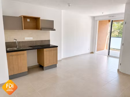 quartier de la gendarmerie - t2 avec parking -39.60m2