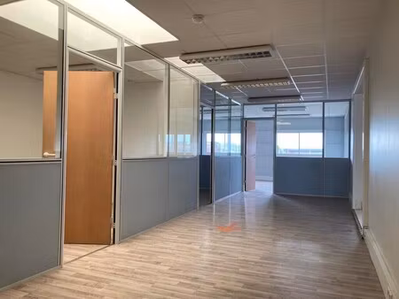 location bureaux 220 m²