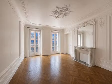 location bureaux 170 m²