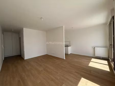 location appartement 3 pièces 60 m2 à arpajon