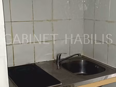 a louer - studio - 25 29 m2 environ - saint-denis - loyer 60