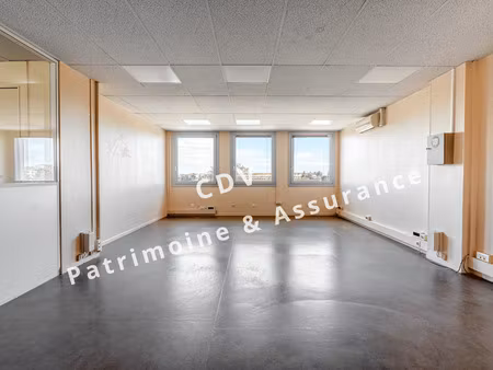 lyon est - à vendre / à louer – 586 m² divisibles