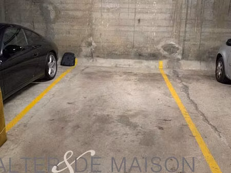 parking / box