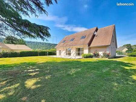 maison 7 pièces 149 m²