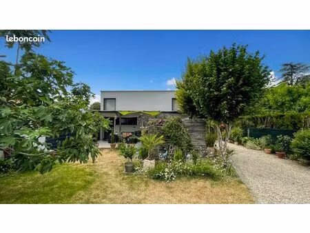 maison 7 pièces 164 m²