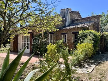 maison en pierre de 137 m² à saint-paul-en-foret