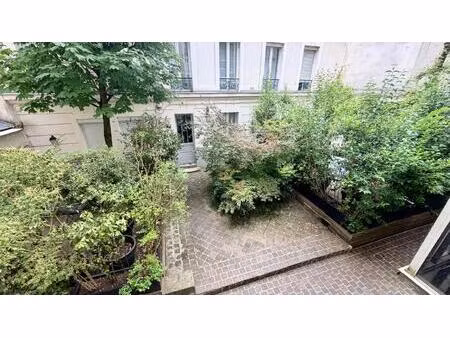 studio meublé sur cour au calme à louer