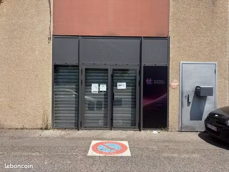 local d'activité 91 m² à louer — zi st-christophe  digne
