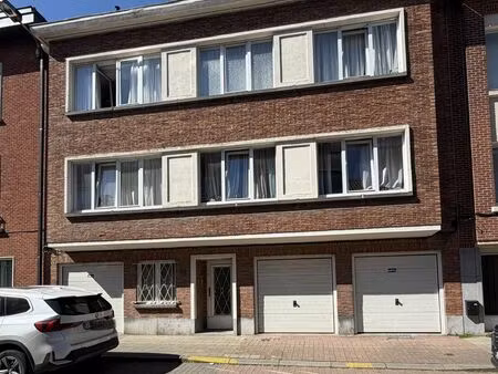 immeuble de rapport à vendre à rue de la cambre 128 woluwe-saint-lambert (vbe41326)