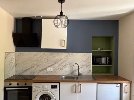 t2 refait à neuf avec balcon