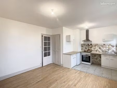 t3 rénové 51 m² avec garage – quartier rimard – montluçon