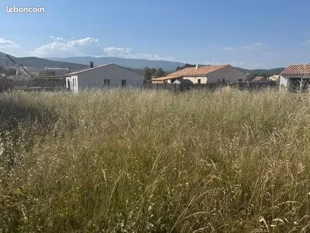 terrain 643 m² les mees