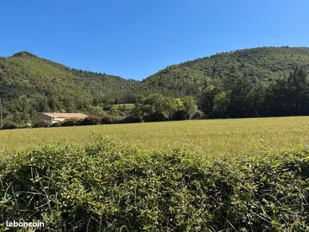 terrain 600 m² valbelle
