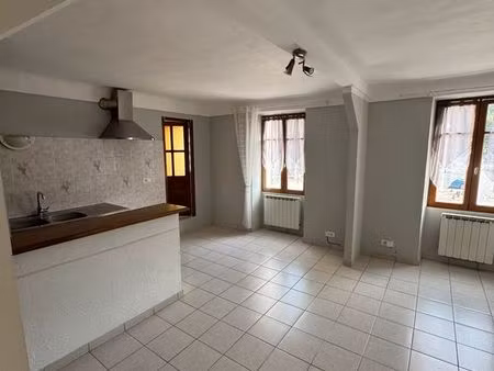 t3 51 m² lumineux - centre la motte-du-caire - 2 chambres - disponible immédiatement