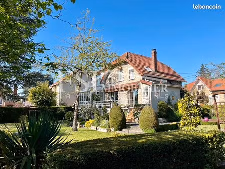maison 5 pièces 142 m²