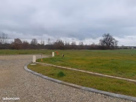 terrain 541 m² launaguet