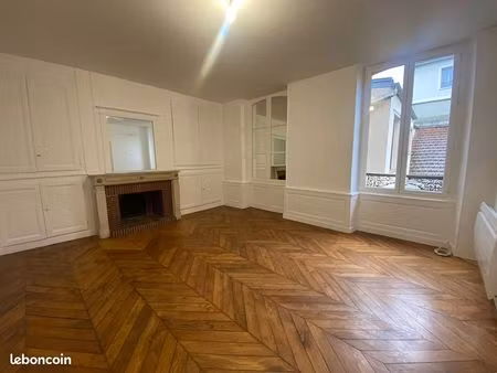 appartement 2 pièces 64 m²