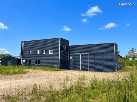 bureaux 749 m² vincey